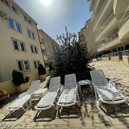 Appartement Charm à Petrovac Extérieur photo